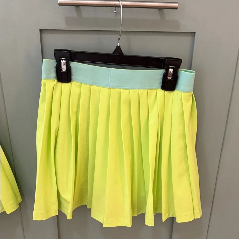 Athleta Perfect Pleat Skort Neon Green & Turquoise- Size Large/12- NWOT - Picture 6 of 6
